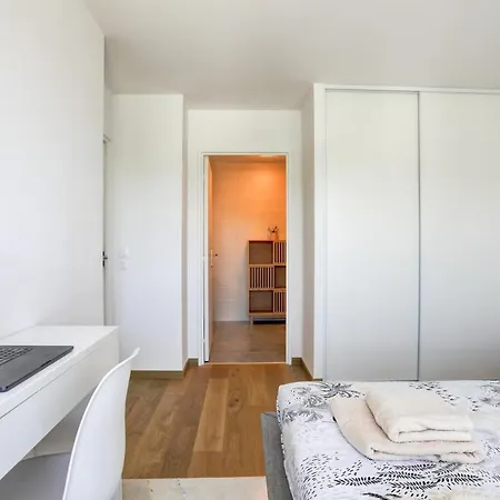 Manilac Au Bord Du Aix-les-Bains