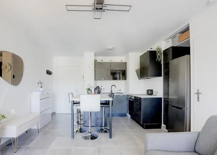 Manilac Au Bord Du Apartment